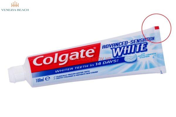 The Meaning Behind Toothpaste Colors: Understanding What Does the Color on the Toothpaste Mean